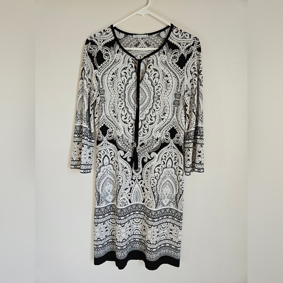 Sandra Darren sz8 Textured Paisley dress Black white Tassel Ties Flare Sleeves - Picture 1 of 8